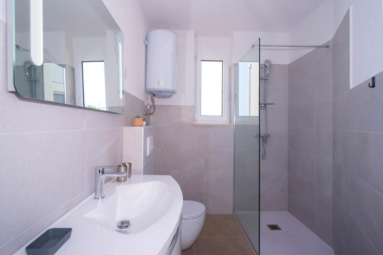 The Blueview Appartements Novigrad Novigrad Istria Esterno foto