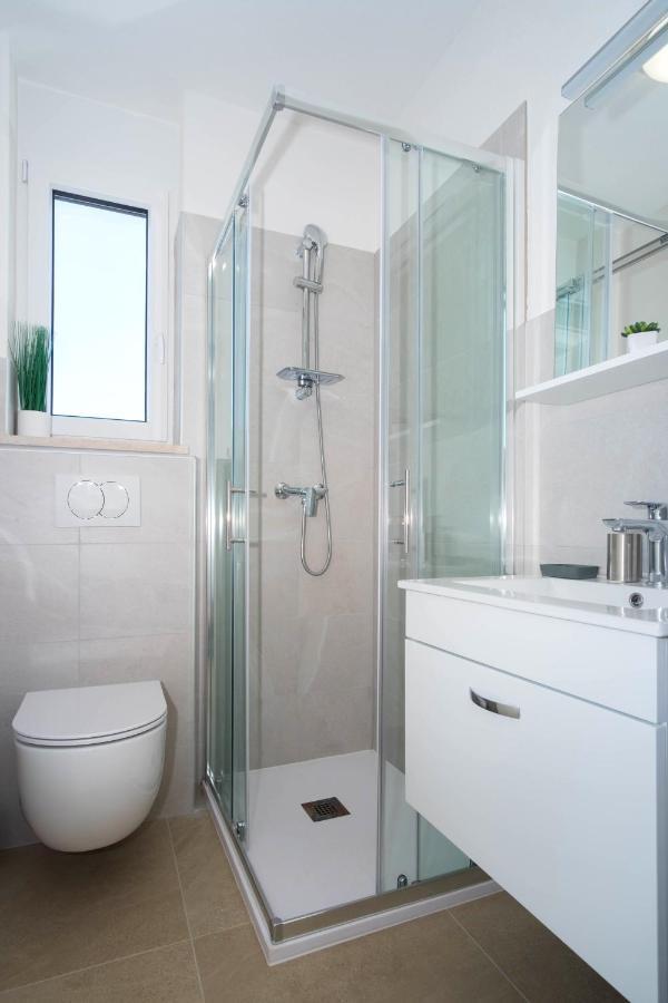 The Blueview Appartements Novigrad Novigrad Istria Esterno foto